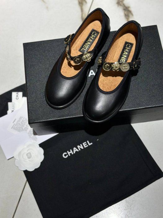 Балетки Chanel черные с декором